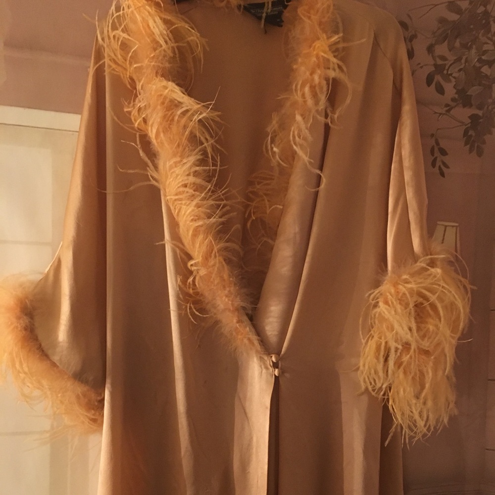 LUXURY Robe